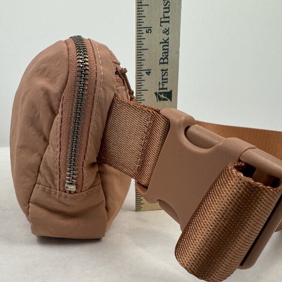 Lululemon Everywhere Belt Bag 1L Crossbody Fanny Pack Coral Pink Pastel One Size - Picture 11 of 12